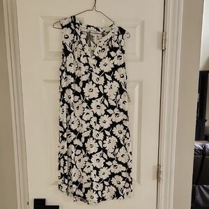 Amazon Essentials Monochrome Floral Dress